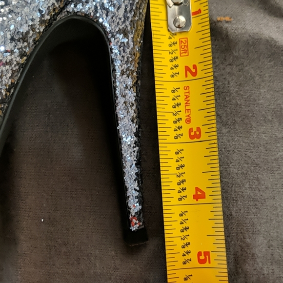 MICHAEL Aphrodite  platform stiletto silver heels - Picture 4 of 4